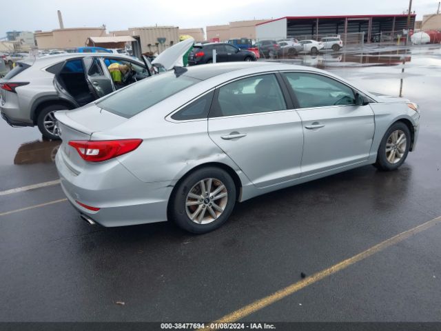 Photo 3 VIN: 5NPE24AF7HH458644 - HYUNDAI SONATA 