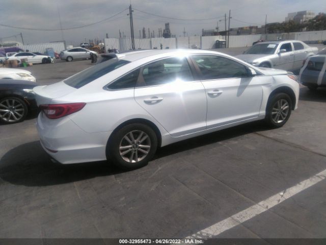 Photo 3 VIN: 5NPE24AF7HH458725 - HYUNDAI SONATA 