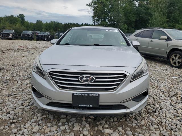 Photo 4 VIN: 5NPE24AF7HH470440 - HYUNDAI SONATA SE 