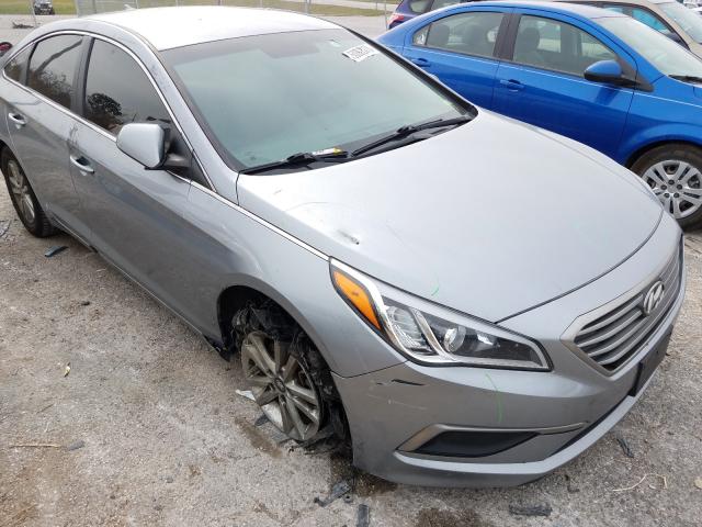 Photo 8 VIN: 5NPE24AF7HH483835 - HYUNDAI SONATA SE 