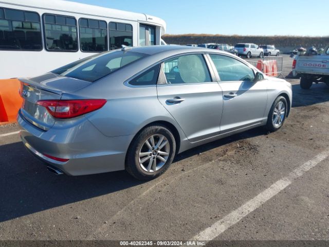 Photo 3 VIN: 5NPE24AF7HH484497 - HYUNDAI SONATA 