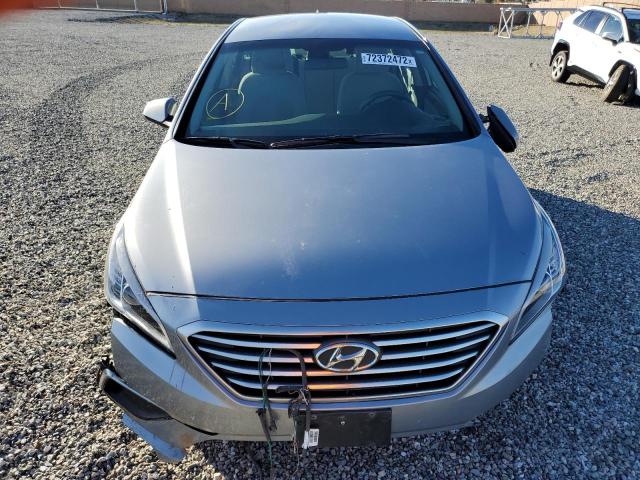 Photo 4 VIN: 5NPE24AF7HH490879 - HYUNDAI SONATA SE 