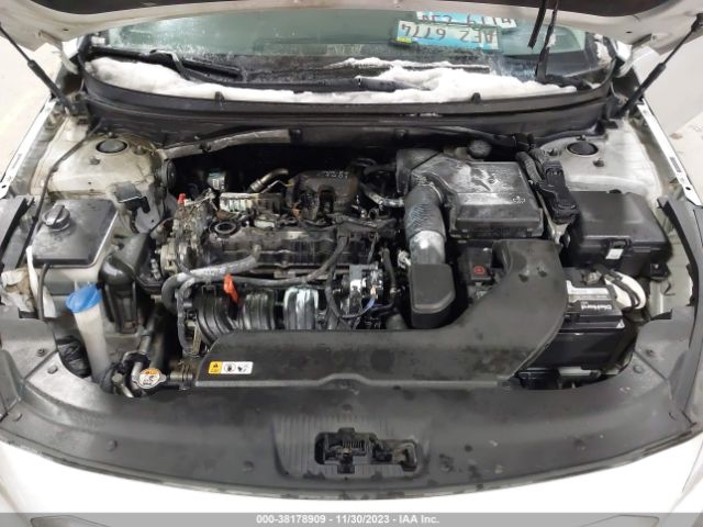 Photo 9 VIN: 5NPE24AF7HH502237 - HYUNDAI SONATA 