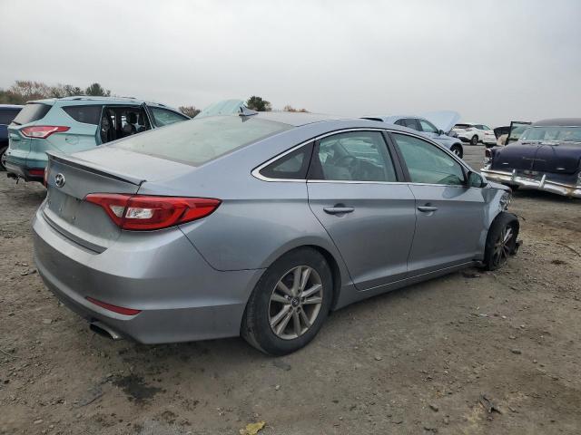 Photo 2 VIN: 5NPE24AF7HH504053 - HYUNDAI SONATA SE 