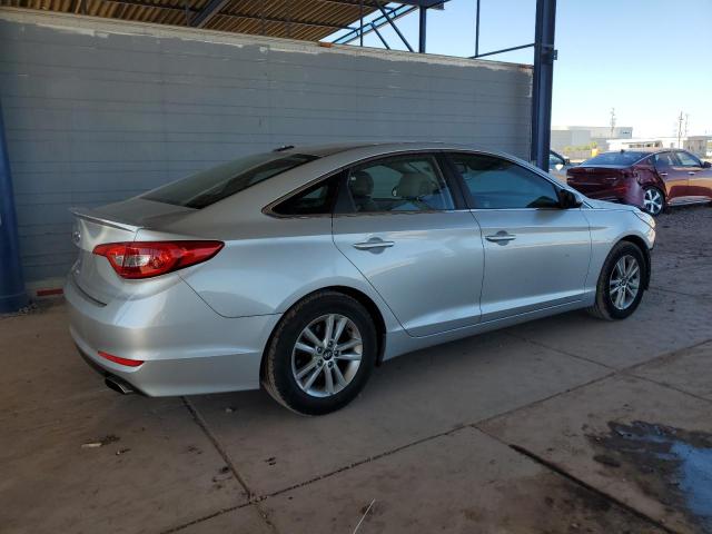 Photo 2 VIN: 5NPE24AF7HH505963 - HYUNDAI SONATA SE 