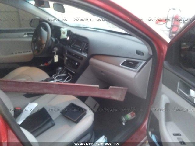 Photo 4 VIN: 5NPE24AF7HH506028 - HYUNDAI SONATA 