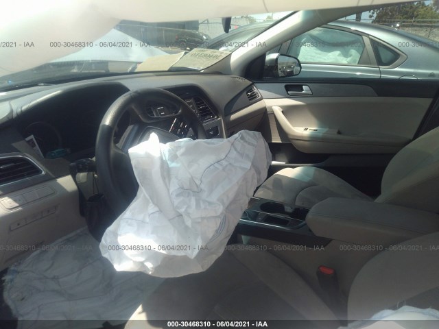 Photo 4 VIN: 5NPE24AF7HH530765 - HYUNDAI SONATA 