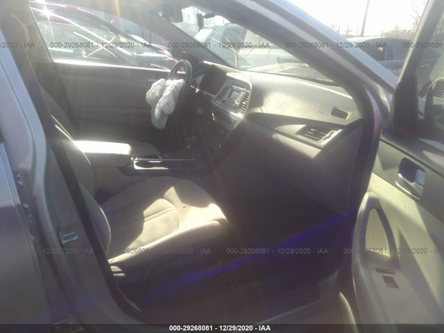 Photo 4 VIN: 5NPE24AF7HH534251 - HYUNDAI SONATA 