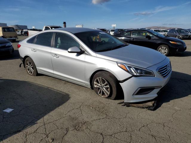 Photo 3 VIN: 5NPE24AF7HH542415 - HYUNDAI SONATA SE 