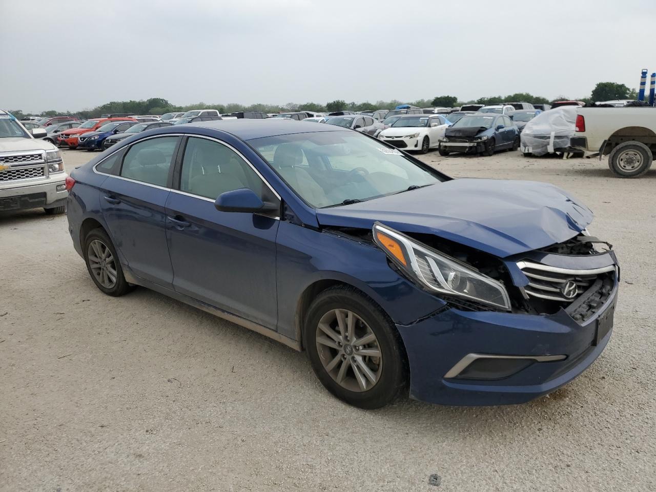 Photo 3 VIN: 5NPE24AF7HH546593 - HYUNDAI SONATA 