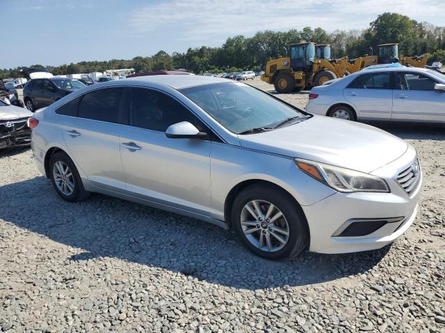 Photo 3 VIN: 5NPE24AF7HH563295 - HYUNDAI SONATA SE 