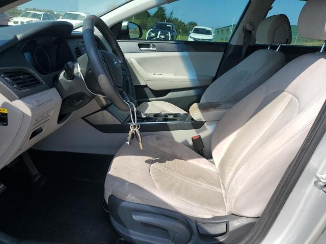 Photo 6 VIN: 5NPE24AF7HH563295 - HYUNDAI SONATA SE 