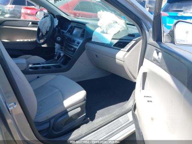 Photo 4 VIN: 5NPE24AF7HH563460 - HYUNDAI SONATA 