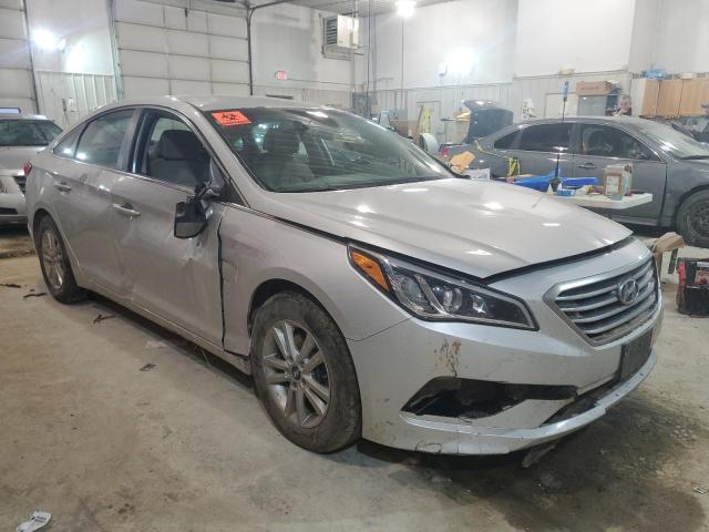 Photo 3 VIN: 5NPE24AF7HH563698 - HYUNDAI SONATA SE 