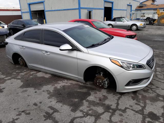 Photo 3 VIN: 5NPE24AF7HH564317 - HYUNDAI SONATA SE 