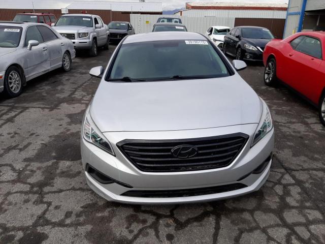 Photo 4 VIN: 5NPE24AF7HH564317 - HYUNDAI SONATA SE 