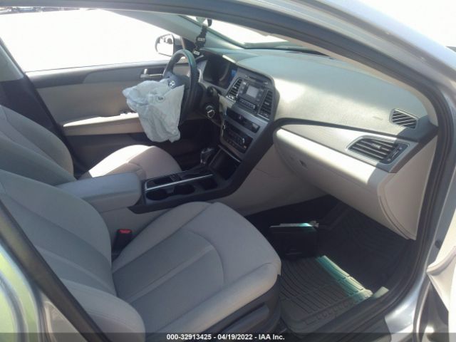 Photo 4 VIN: 5NPE24AF7HH564799 - HYUNDAI SONATA 