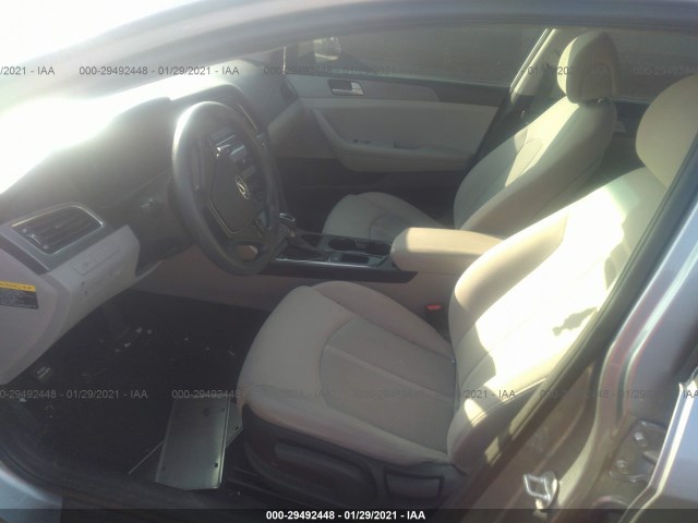 Photo 4 VIN: 5NPE24AF7HH567699 - HYUNDAI SONATA 