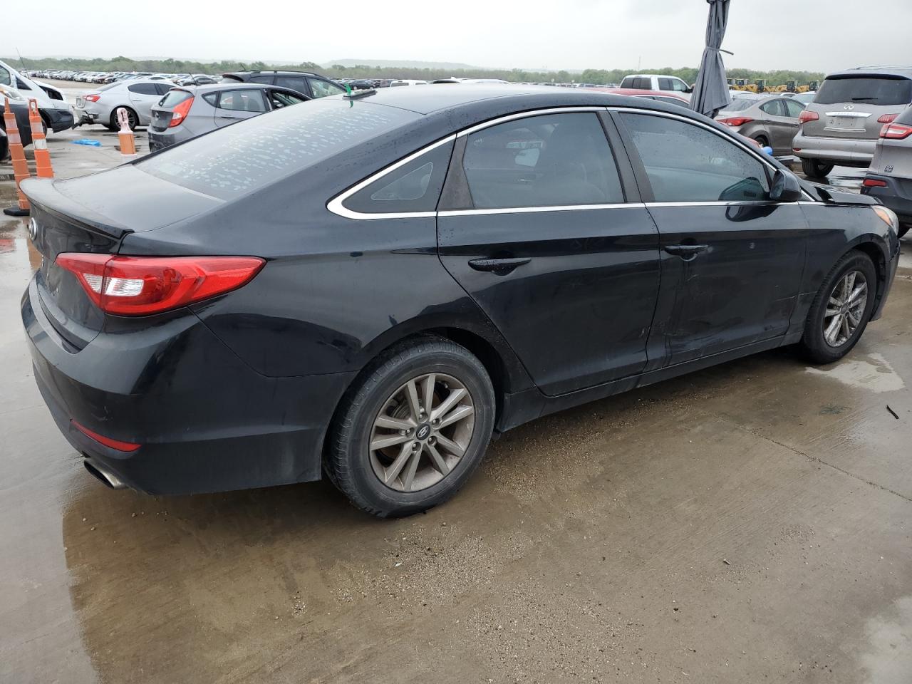 Photo 2 VIN: 5NPE24AF7HH569193 - HYUNDAI SONATA 