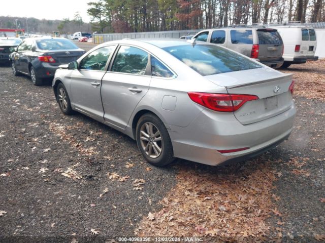 Photo 2 VIN: 5NPE24AF7HH569257 - HYUNDAI SONATA 