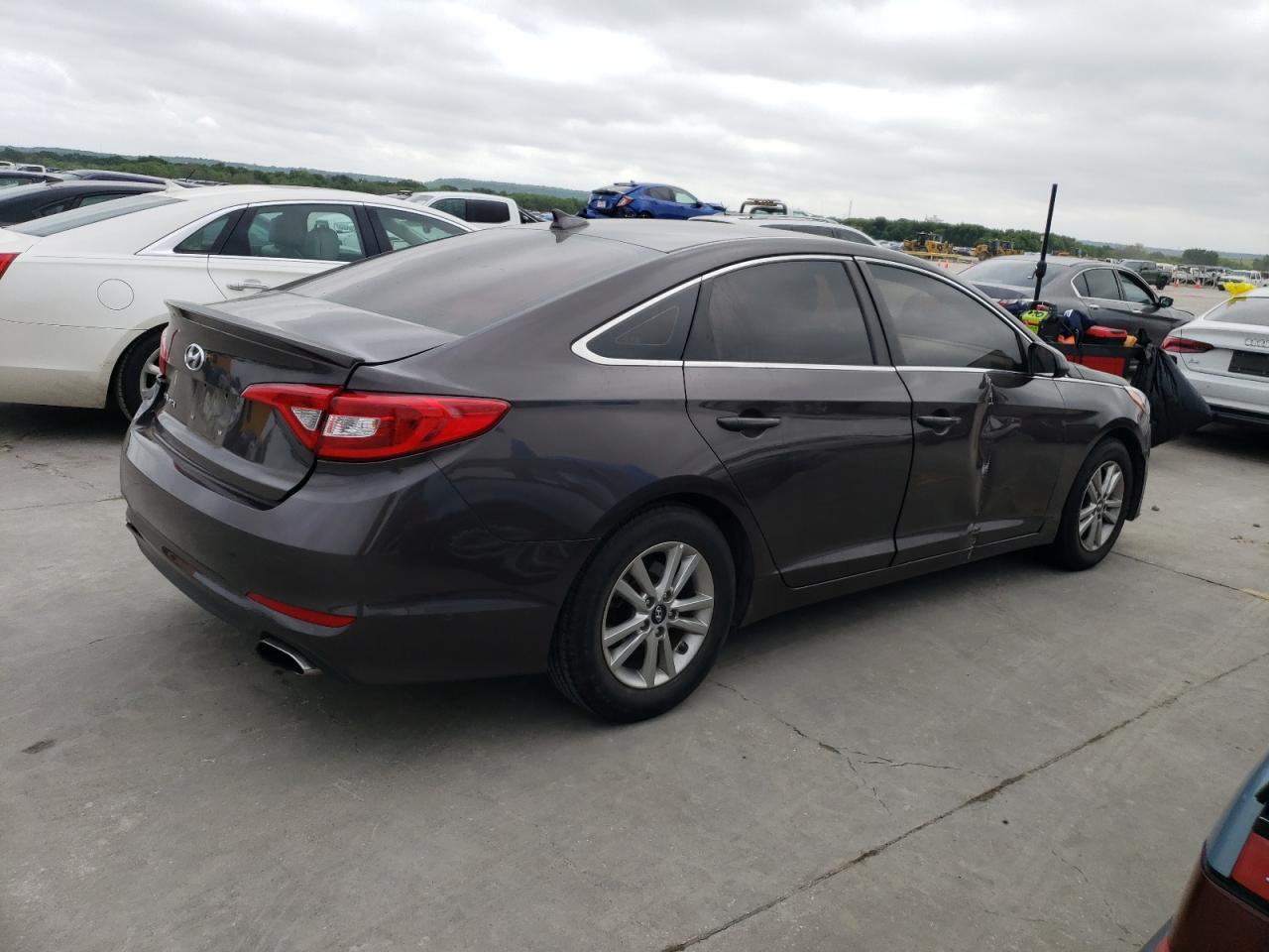 Photo 2 VIN: 5NPE24AF7HH576676 - HYUNDAI SONATA 