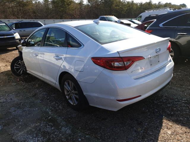 Photo 2 VIN: 5NPE24AF7HH581392 - HYUNDAI SONATA SE 