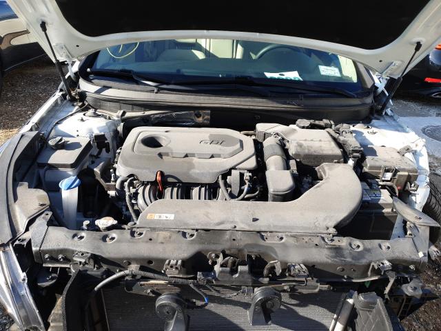 Photo 6 VIN: 5NPE24AF7HH581392 - HYUNDAI SONATA SE 