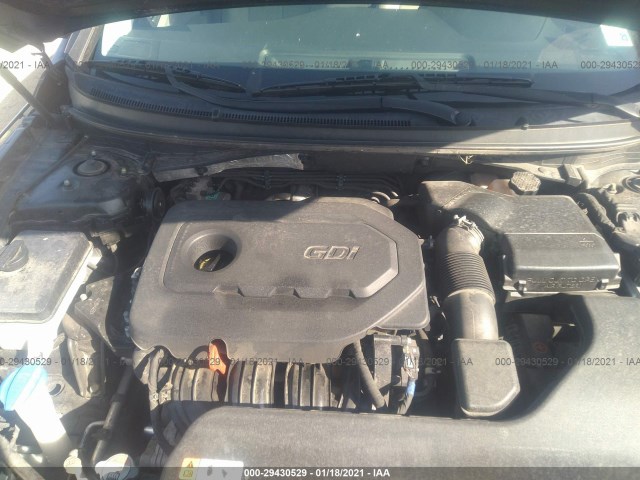 Photo 9 VIN: 5NPE24AF7HH586463 - HYUNDAI SONATA 