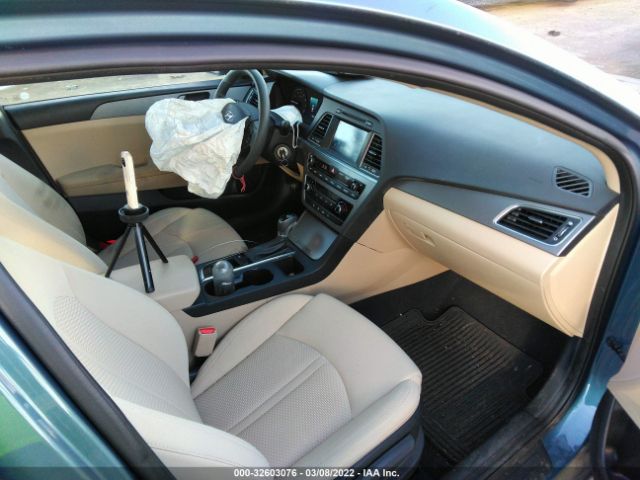 Photo 4 VIN: 5NPE24AF7HH590268 - HYUNDAI SONATA 