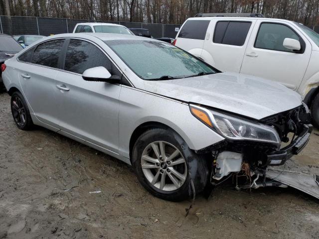 Photo 3 VIN: 5NPE24AF7HH592585 - HYUNDAI SONATA SE 