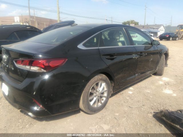 Photo 3 VIN: 5NPE24AF7JH628099 - HYUNDAI SONATA 