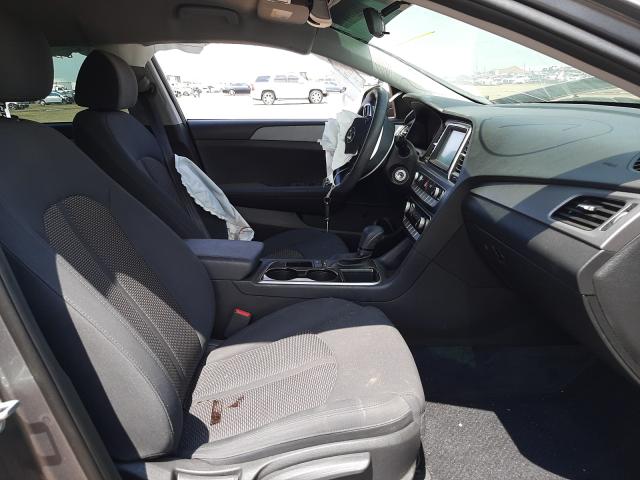 Photo 4 VIN: 5NPE24AF7JH667078 - HYUNDAI SONATA SE 