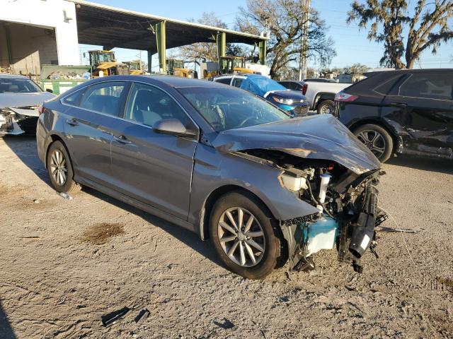 Photo 3 VIN: 5NPE24AF7JH692899 - HYUNDAI SONATA SE 