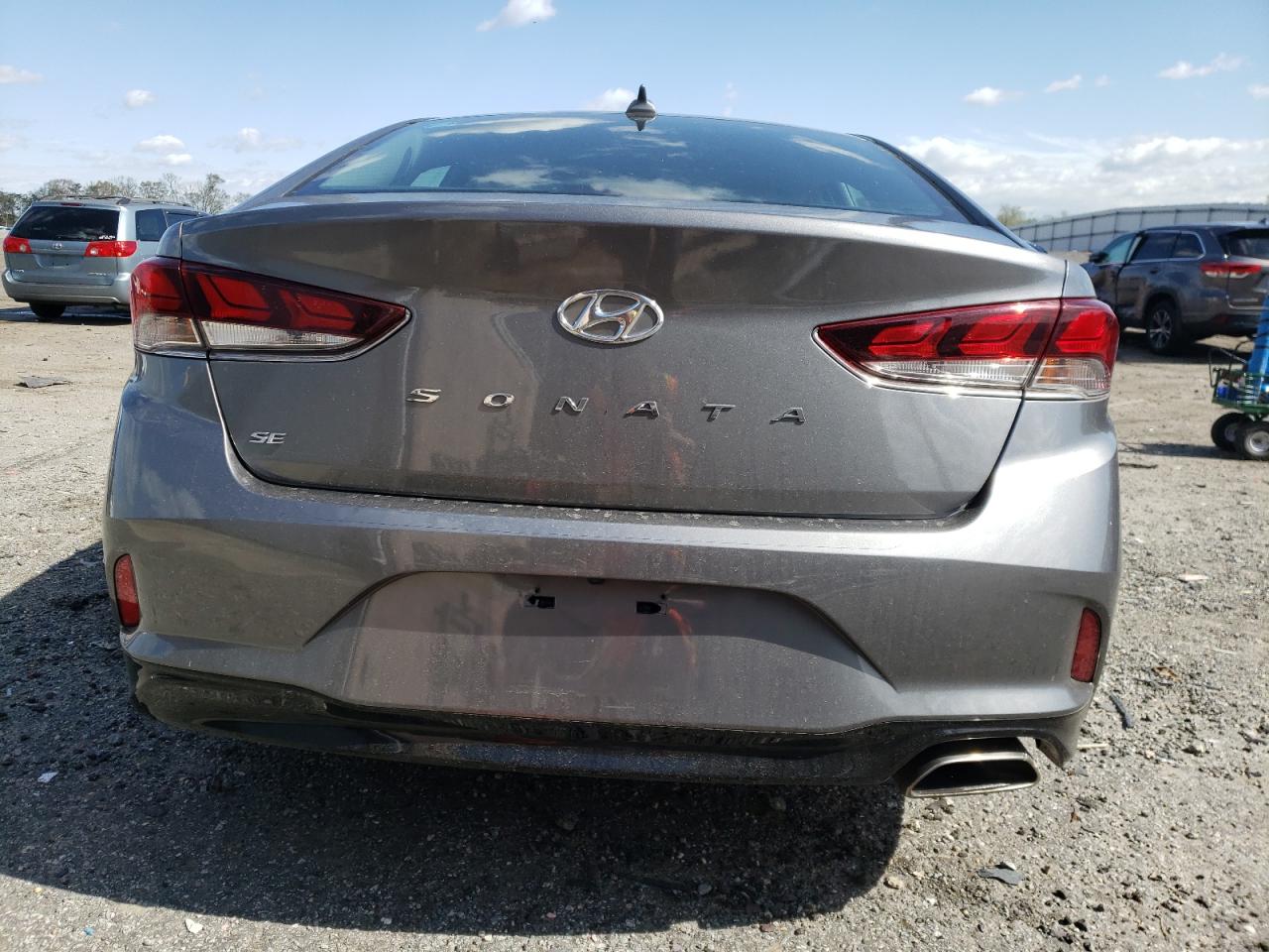 Photo 5 VIN: 5NPE24AF7KH736837 - HYUNDAI SONATA 