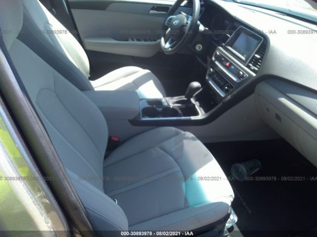 Photo 4 VIN: 5NPE24AF7KH792194 - HYUNDAI SONATA 