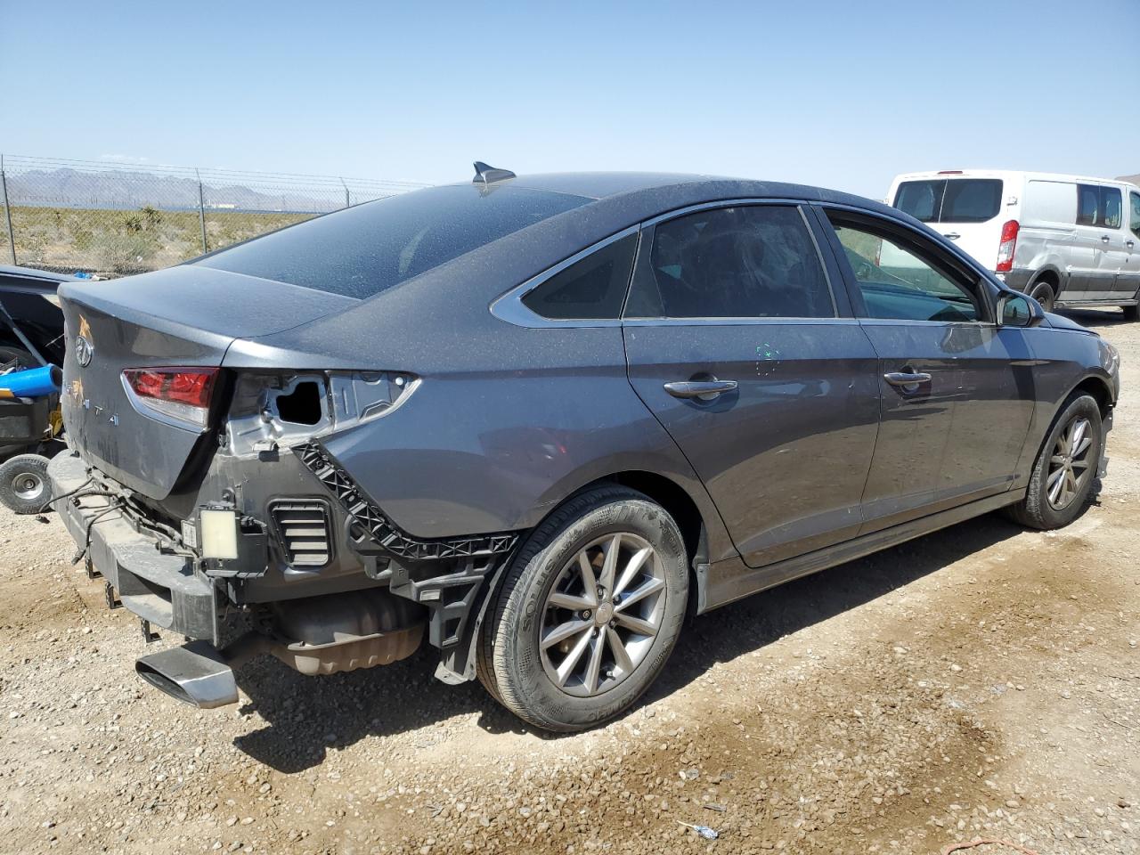 Photo 2 VIN: 5NPE24AF7KH793961 - HYUNDAI SONATA 