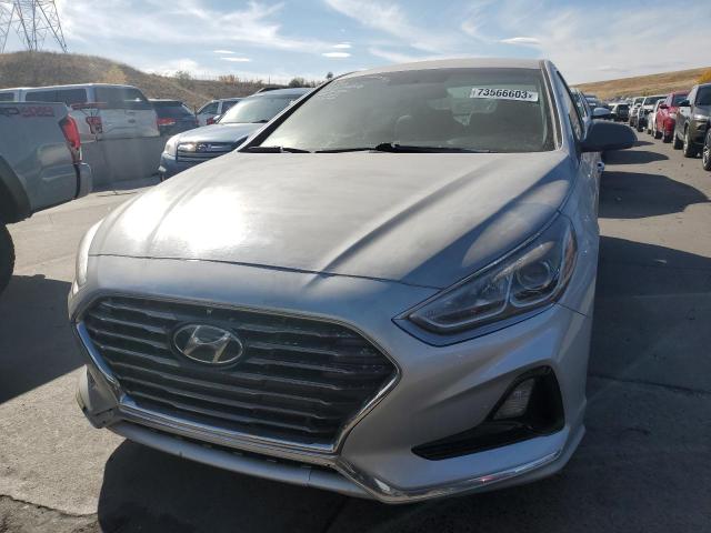 Photo 4 VIN: 5NPE24AF7KH796021 - HYUNDAI SONATA 