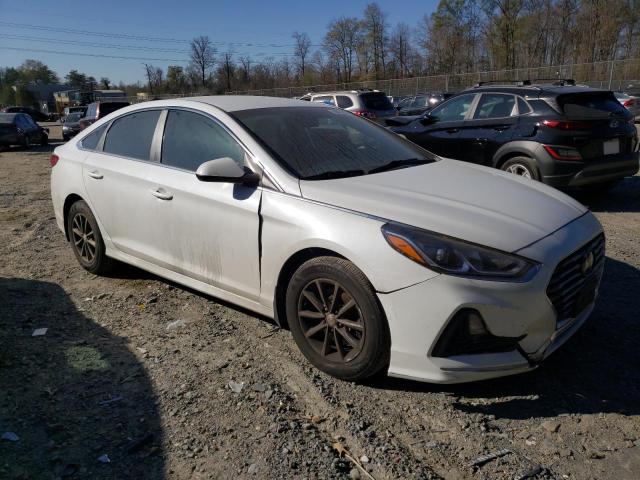 Photo 3 VIN: 5NPE24AF7KH796780 - HYUNDAI SONATA SE 