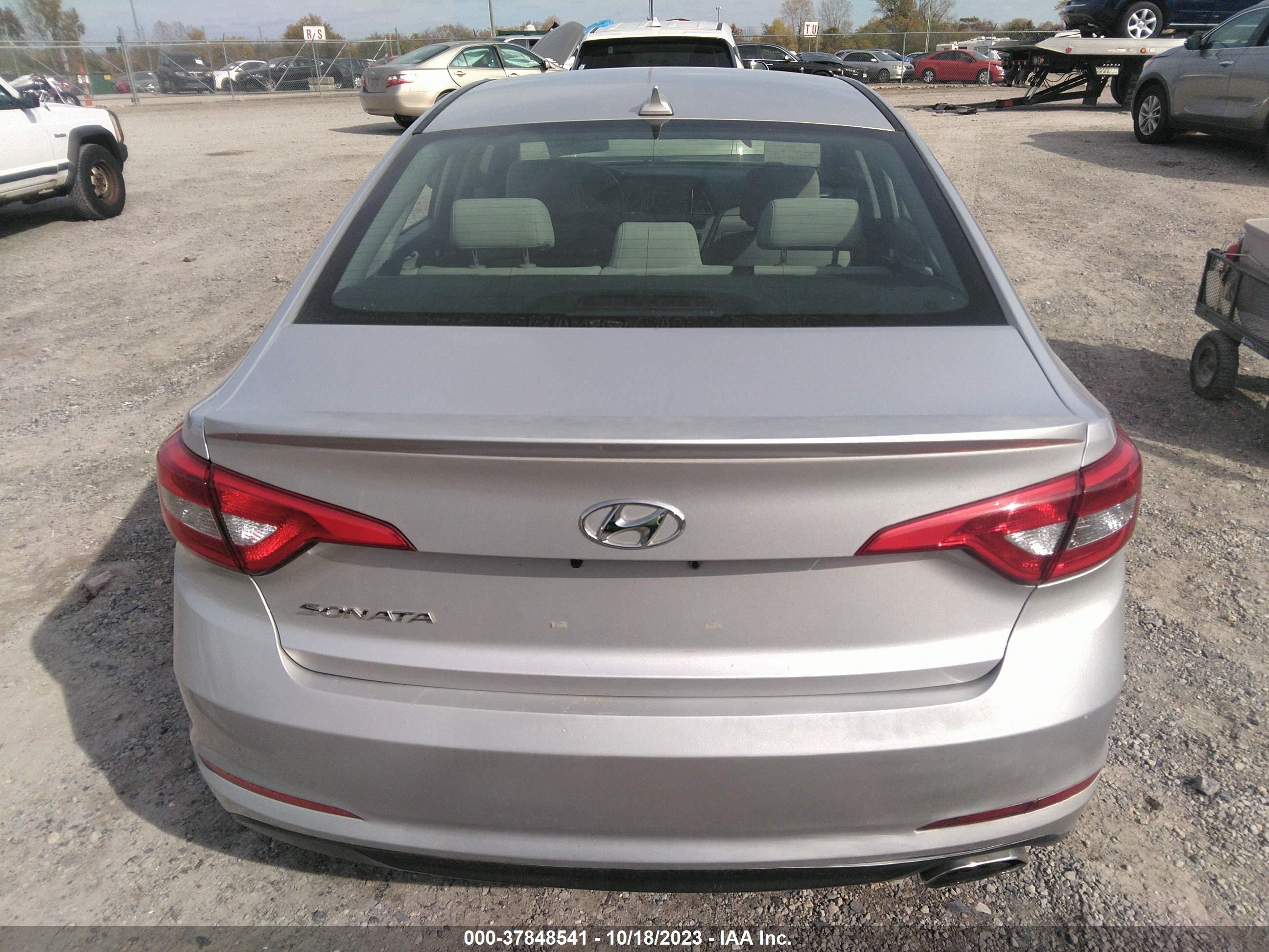 Photo 14 VIN: 5NPE24AF8FH156678 - HYUNDAI SONATA 