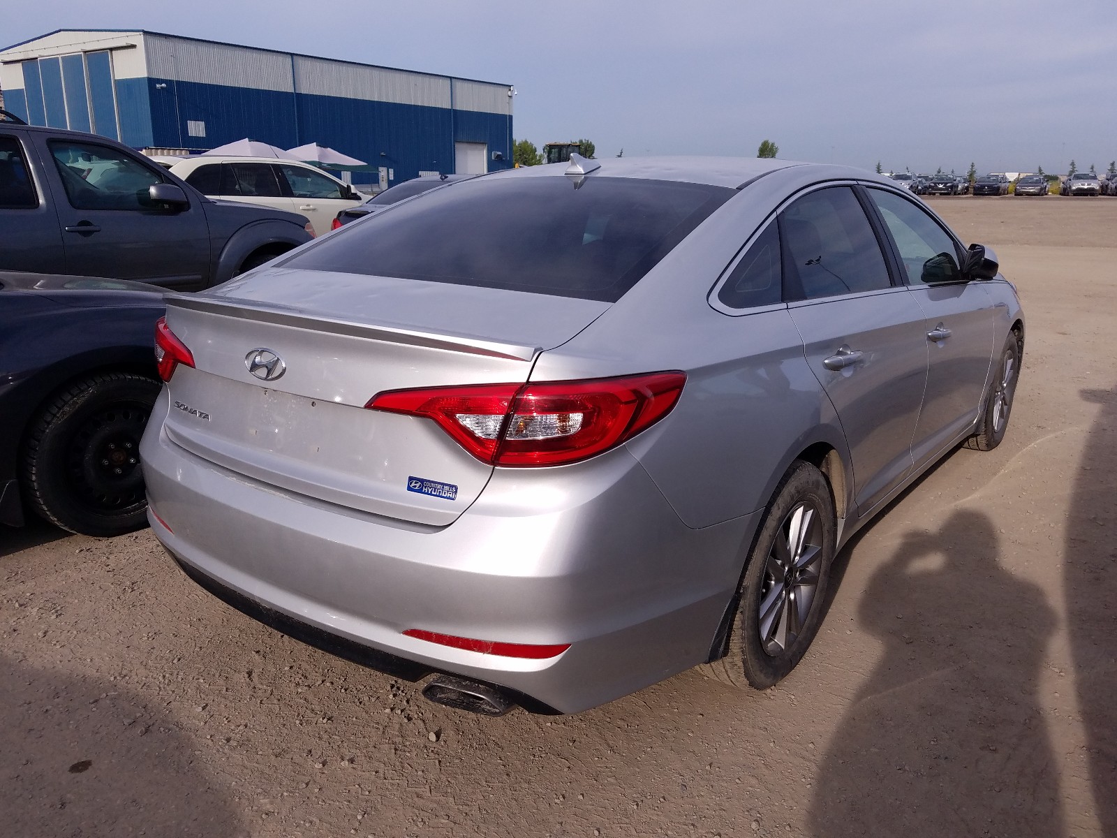 Photo 3 VIN: 5NPE24AF8FH173710 - HYUNDAI SONATA SE 