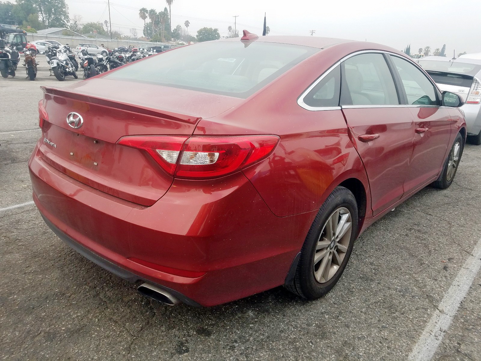 Photo 3 VIN: 5NPE24AF8FH226163 - HYUNDAI SONATA 