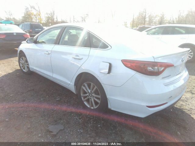 Photo 2 VIN: 5NPE24AF8FH231041 - HYUNDAI SONATA 