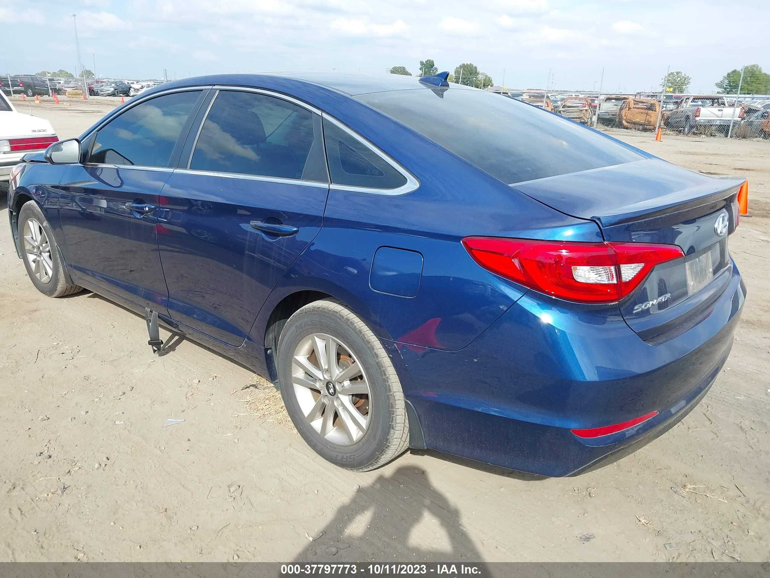 Photo 2 VIN: 5NPE24AF8FH233730 - HYUNDAI SONATA 