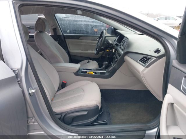 Photo 4 VIN: 5NPE24AF8FH241441 - HYUNDAI SONATA 