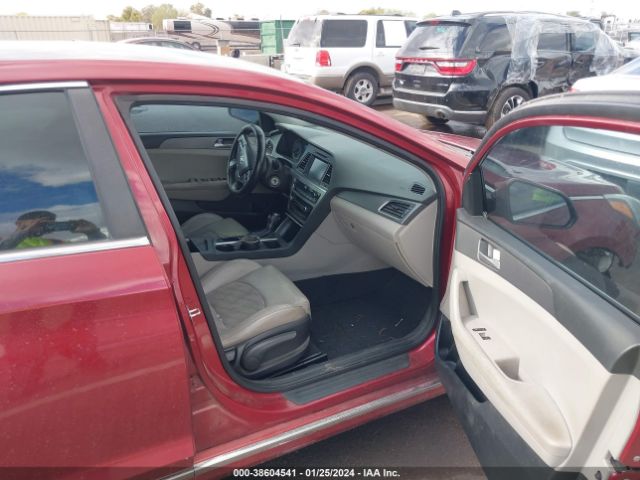 Photo 4 VIN: 5NPE24AF8GH274571 - HYUNDAI SONATA 