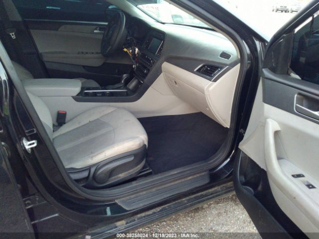 Photo 4 VIN: 5NPE24AF8GH290642 - HYUNDAI SONATA 