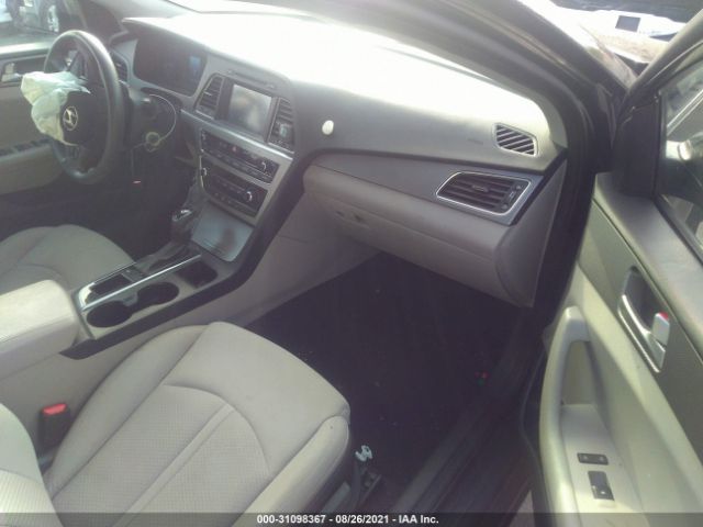 Photo 4 VIN: 5NPE24AF8GH291323 - HYUNDAI SONATA 