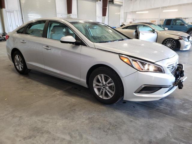 Photo 3 VIN: 5NPE24AF8GH304698 - HYUNDAI SONATA SE 