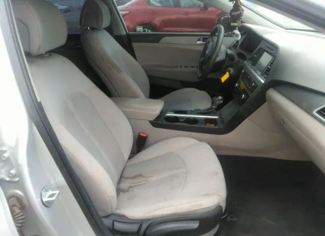 Photo 4 VIN: 5NPE24AF8GH329018 - HYUNDAI SONATA 