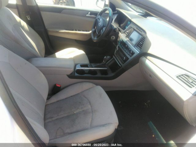 Photo 4 VIN: 5NPE24AF8GH341783 - HYUNDAI SONATA 